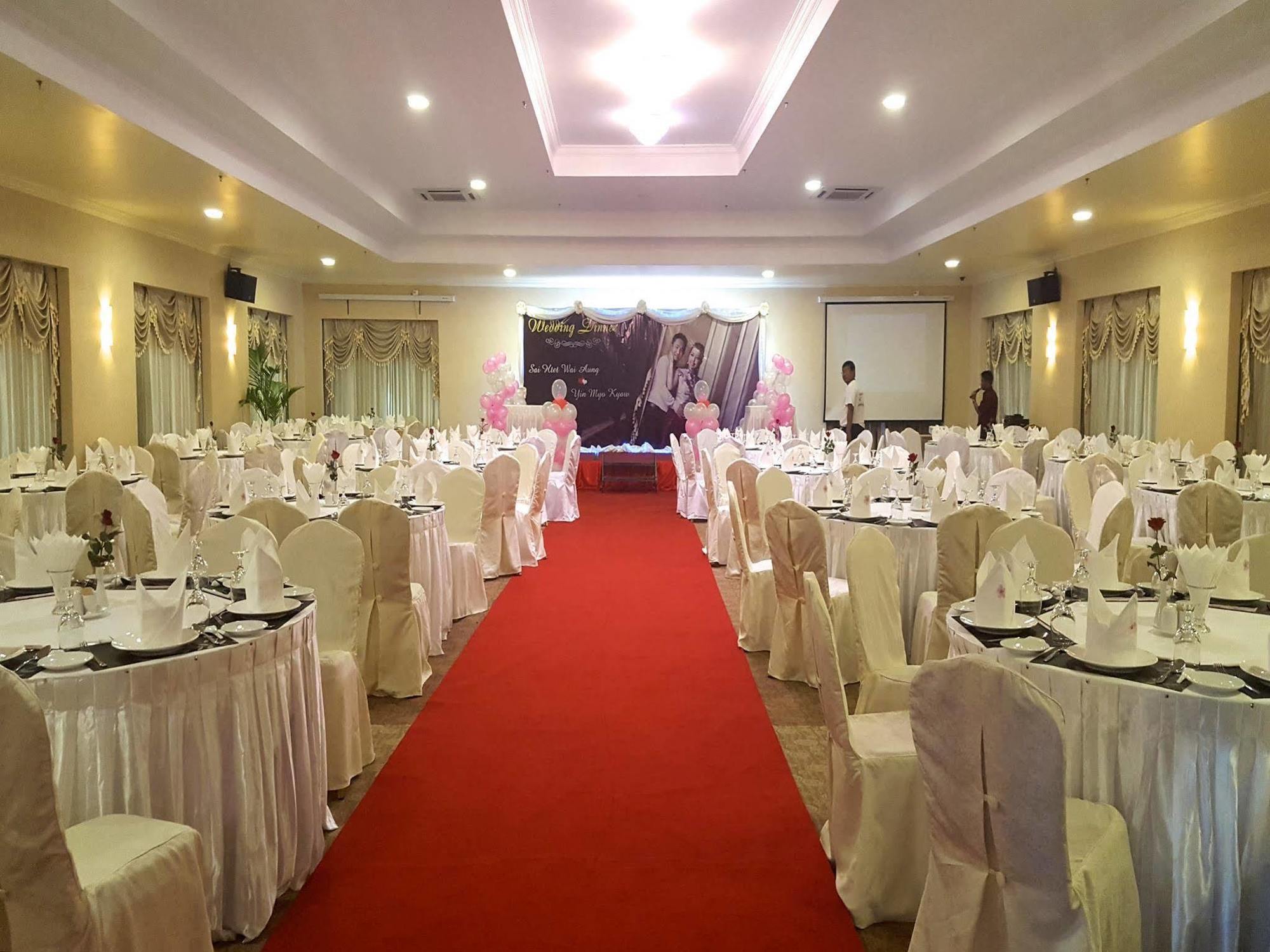 Royal Taunggyi Hotel Bagian luar foto
