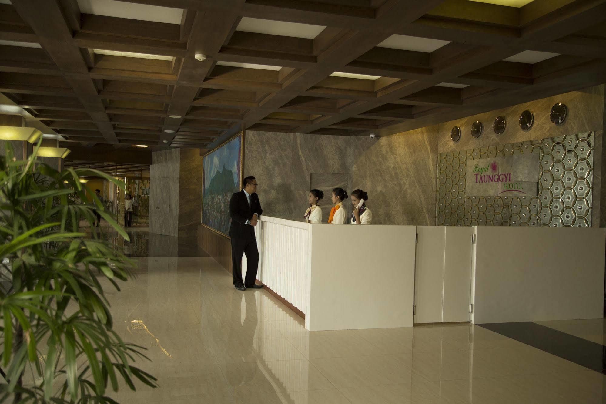 Royal Taunggyi Hotel Bagian luar foto