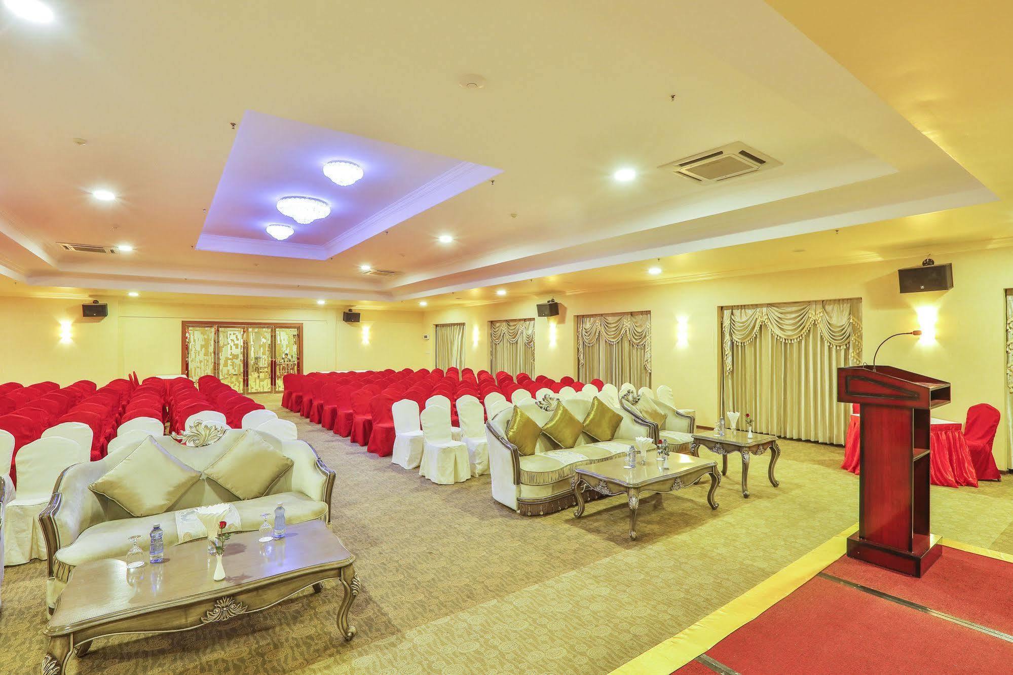 Royal Taunggyi Hotel Bagian luar foto