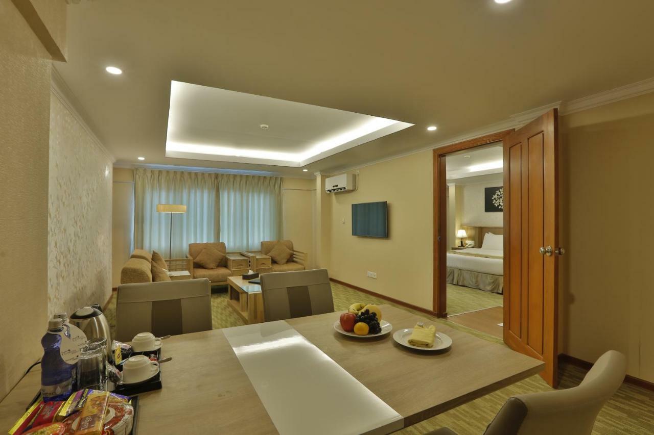 Royal Taunggyi Hotel Bagian luar foto