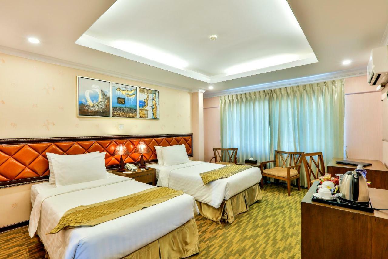 Royal Taunggyi Hotel Bagian luar foto